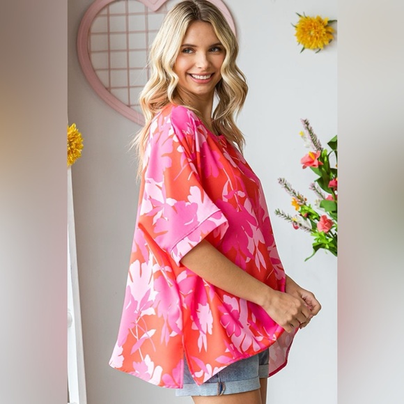 First Love Slit Printed Round Neck Half Sleeve Blouse - Picture 4 of 4